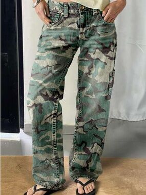 Flamingals Camo Print Mid Rise Straight Leg Pants Size XL (12/14) nwt